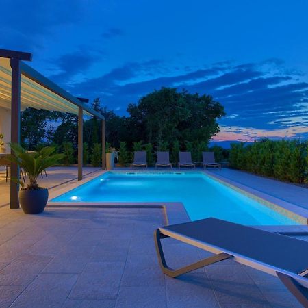 Holiday Home Elegant Vrh  Εξωτερικό φωτογραφία