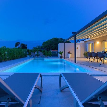 Holiday Home Elegant Vrh  Εξωτερικό φωτογραφία