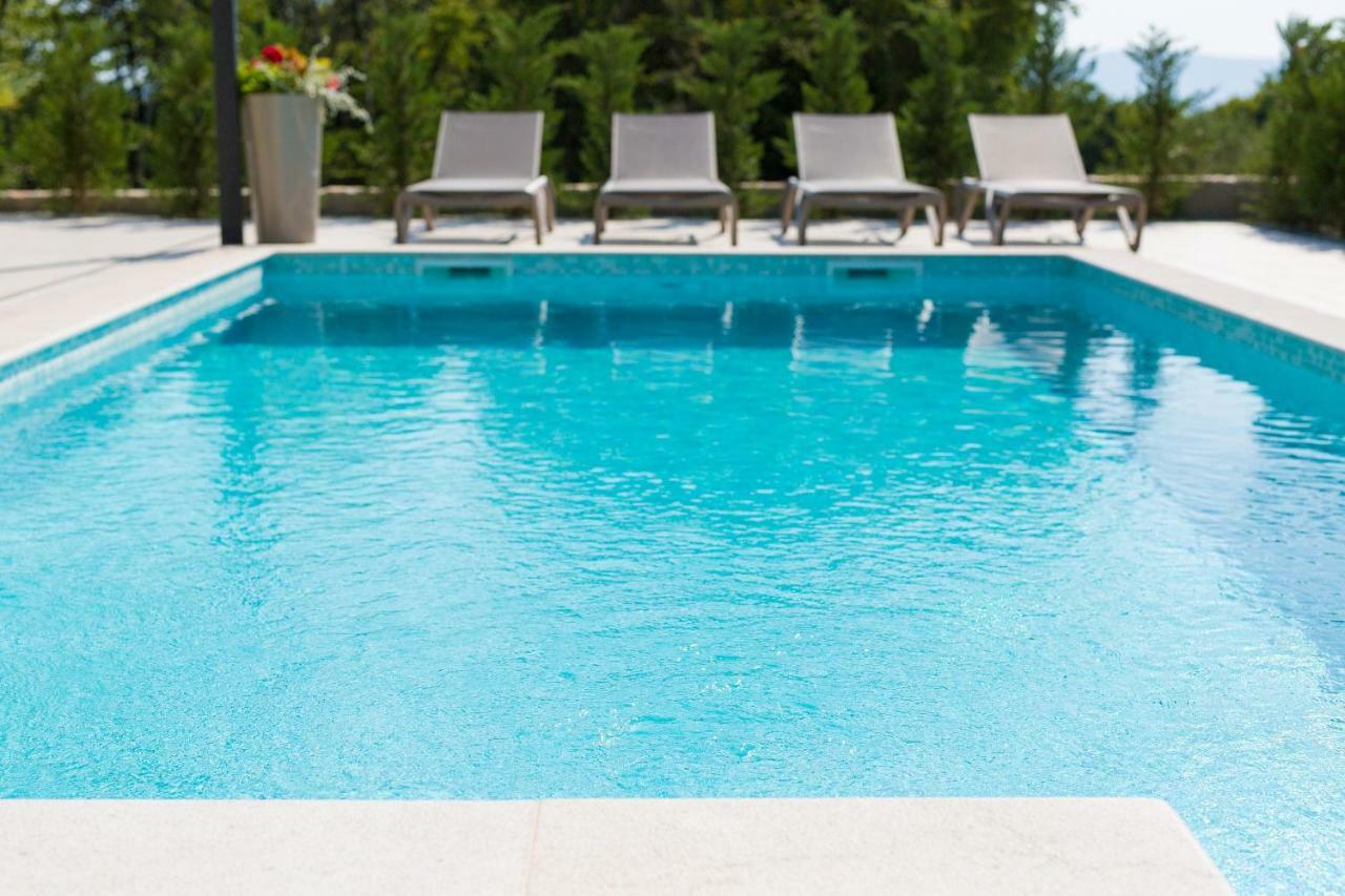 Holiday Home Elegant Vrh  Εξωτερικό φωτογραφία