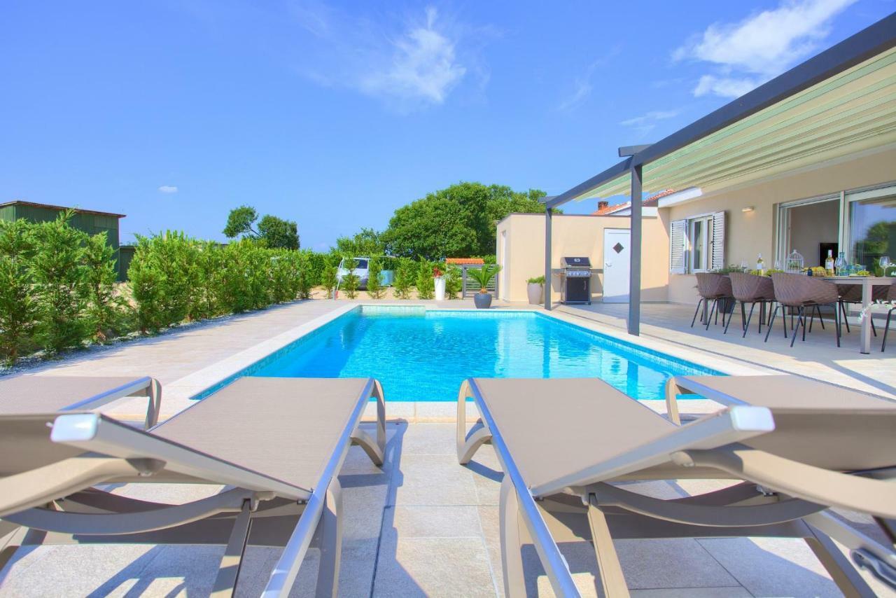 Holiday Home Elegant Vrh  Εξωτερικό φωτογραφία