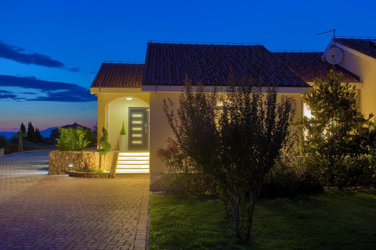 Holiday Home Elegant Vrh  Εξωτερικό φωτογραφία
